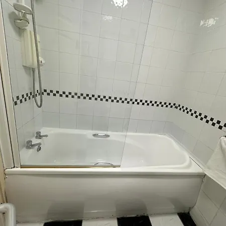 شقة No. 50 Gleann Na Ri Apartments, Remore, غالواي