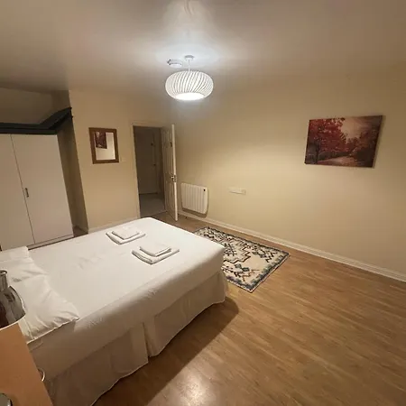 No. 50 Gleann Na Ri Apartments, Remore, *